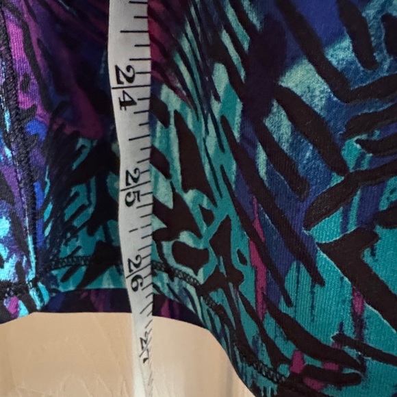 Reebok Women’s Athletic Racerback Tank Top - Picture 4 of 6